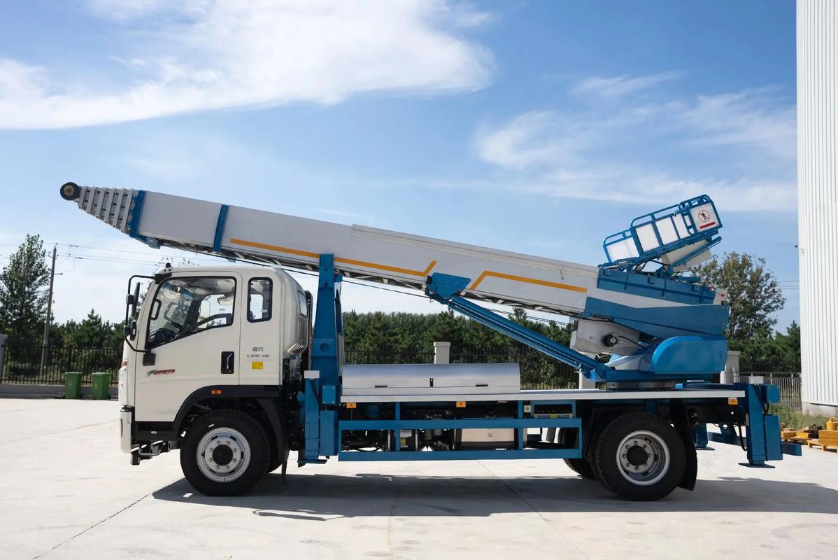 日照云梯上料车租赁费用