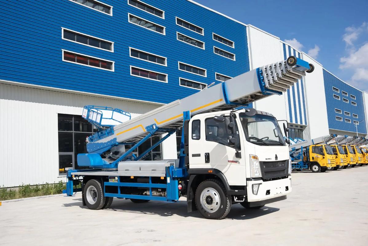 日照出租云梯车高空作业车 建筑垃圾搬运