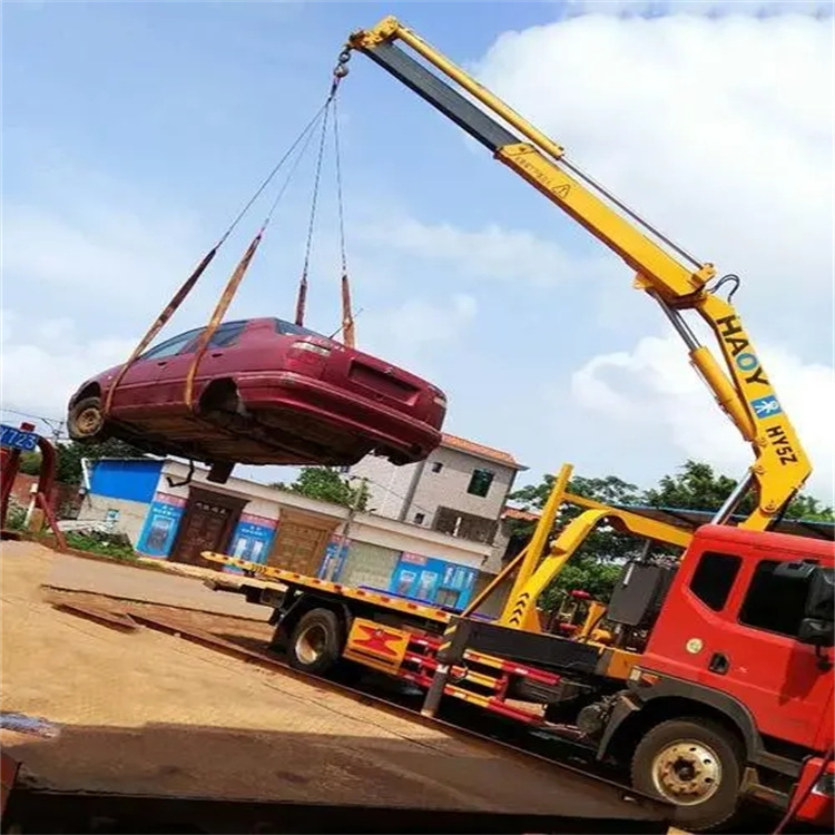 日照吊车吊汽车的正确方法